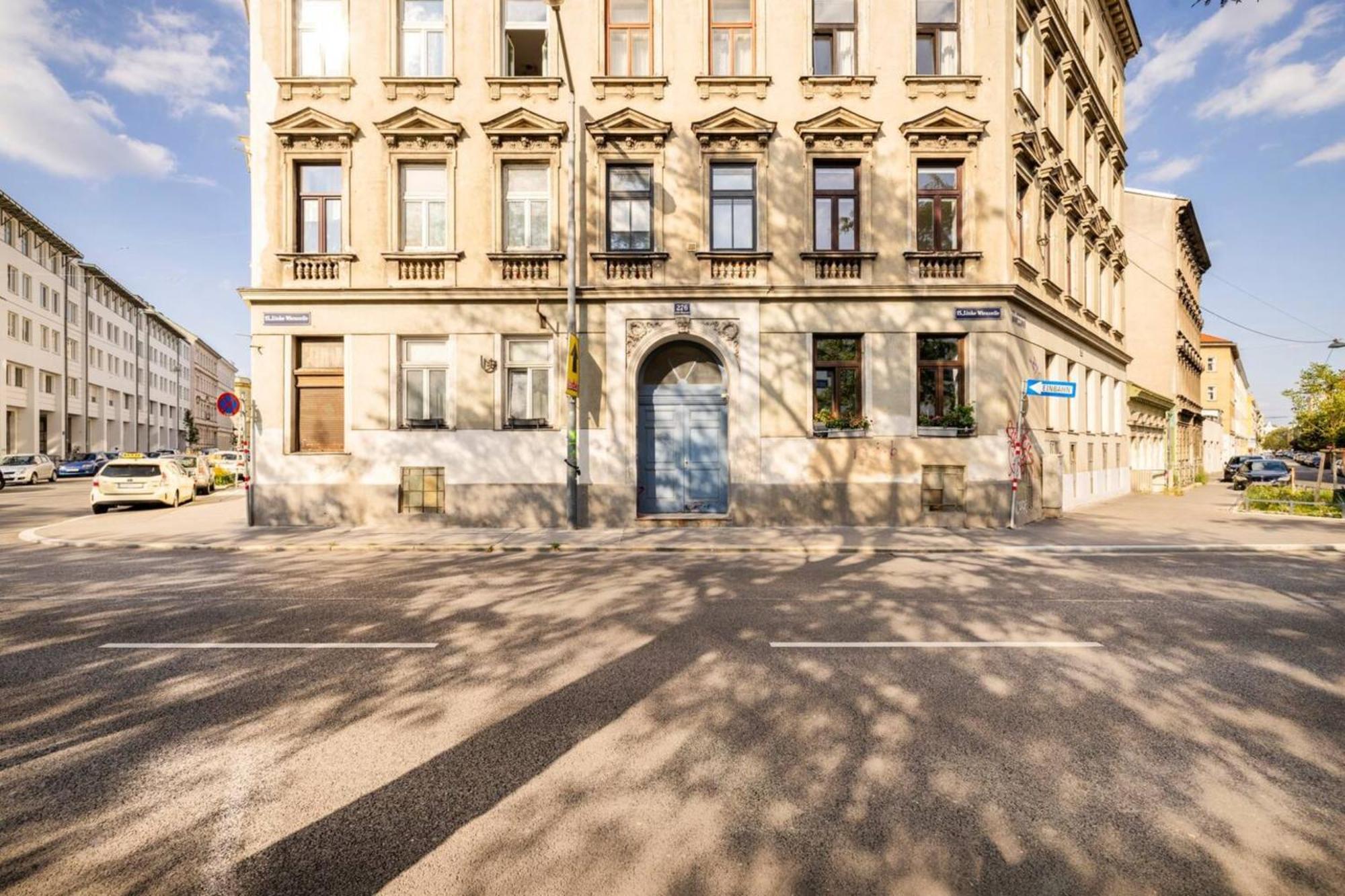 Apartment Near Schoenbrunn & Metro Виена Екстериор снимка